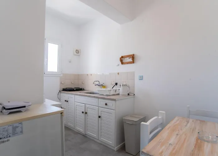 Livadia Seaside 7 * Paro