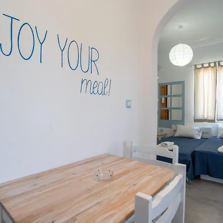 Livadia Seaside 7 아파트 Páros